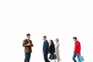 片场九宫格连拍拼图，记录同一场戏的不同站位